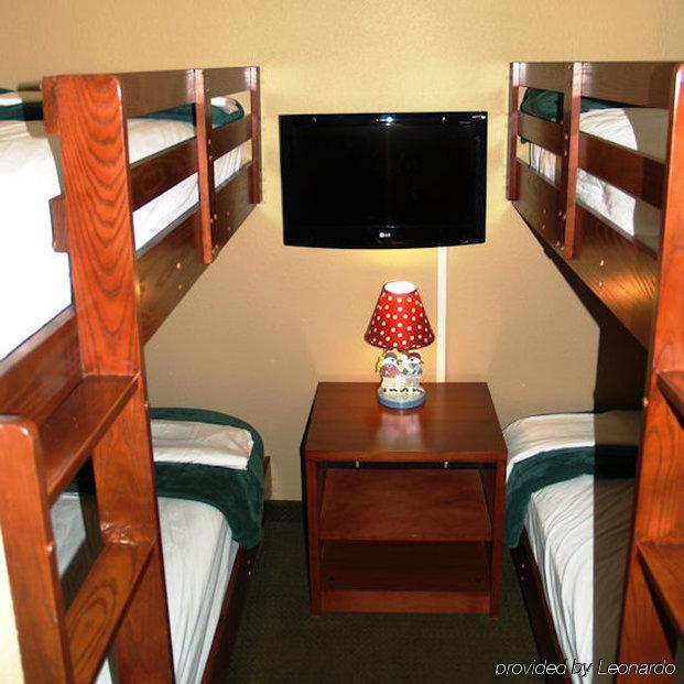 Big Splash Adventure Hotel And Indoor Water Park French Lick Chambre photo